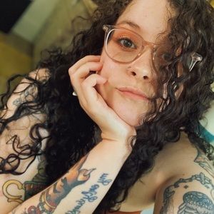 Meet your Posher, Carley